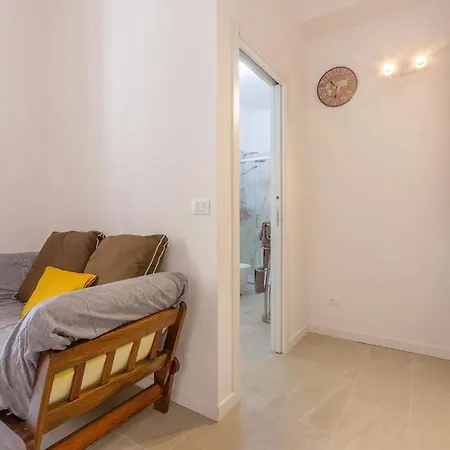 San Donato Fiere Essential Apartment W/Parking Bologna Exterior photo