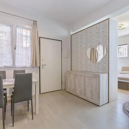 San Donato Fiere Essential Apartment W/Parking Bologna Exterior photo